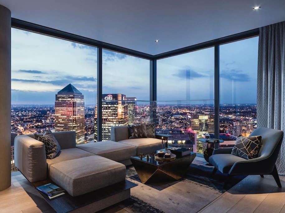 Skyview Waterside City Luxury Apartment Londres Extérieur photo